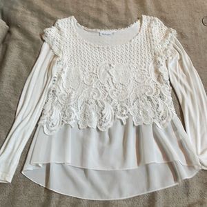 Patchington white blouse over lay small EUC